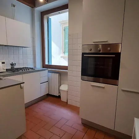 Marconi - Porta Leoni * فيرونا