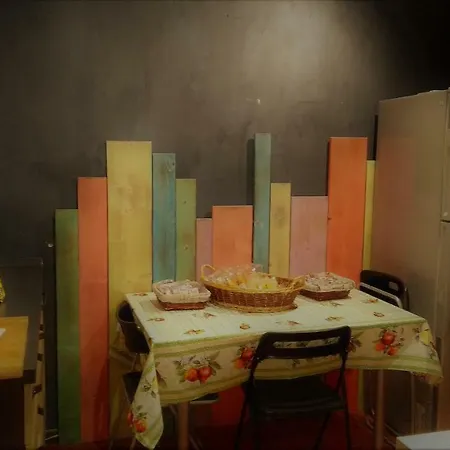 Marconi - Porta Leoni * فيرونا